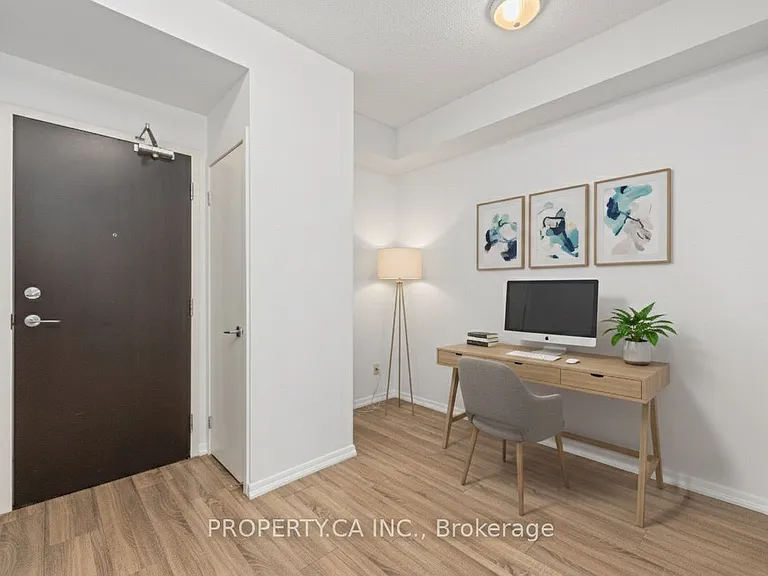 231 Fort York Blvd #223 — Photo 4