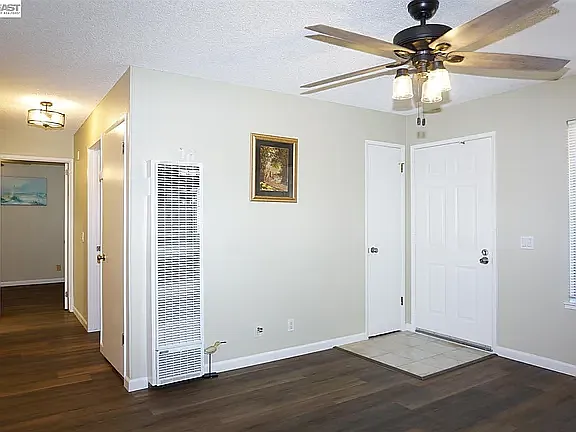 272 Galano Plz — Photo 13