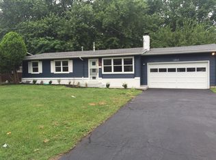 1311 S Belcrest Ave, Springfield, MO 65804