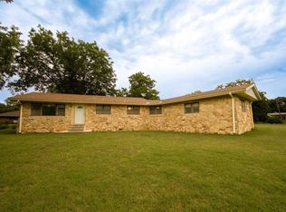 204 N Apple Ave, Newkirk, OK 74647