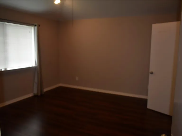 10519 N Newpark Dr — Photo 15