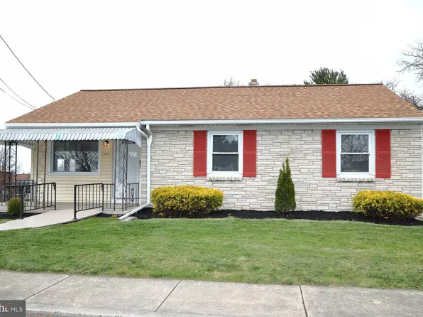 591 W Broad St, New Holland, PA 17557