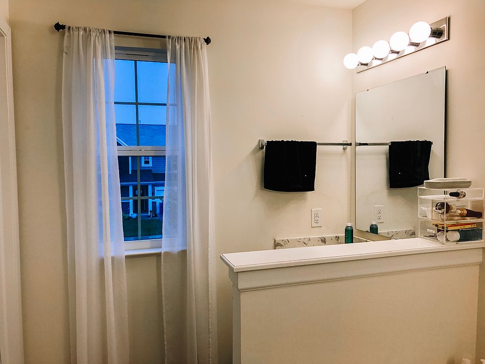 1st image of 3037 Silvercliff Cir