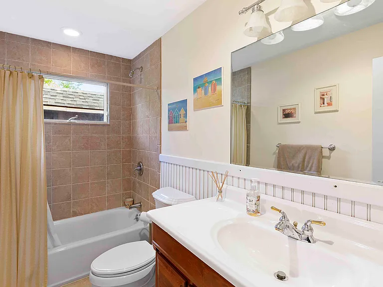 23 Whiting Rd — Photo 7