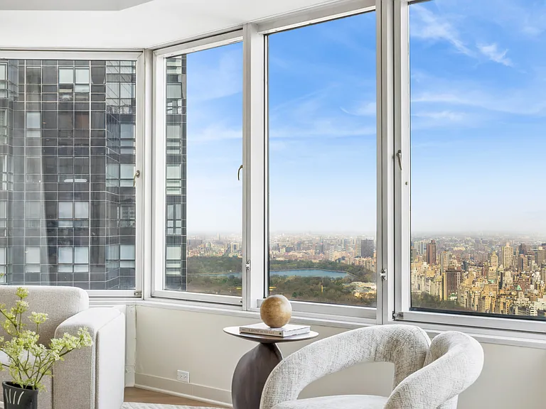 150 W 56th St #6001 — Photo 18