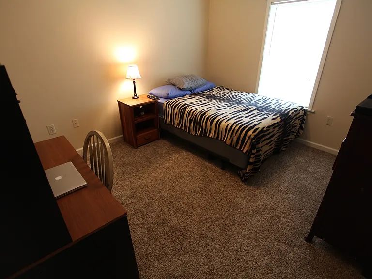 714 Yeager Ln — Photo 7