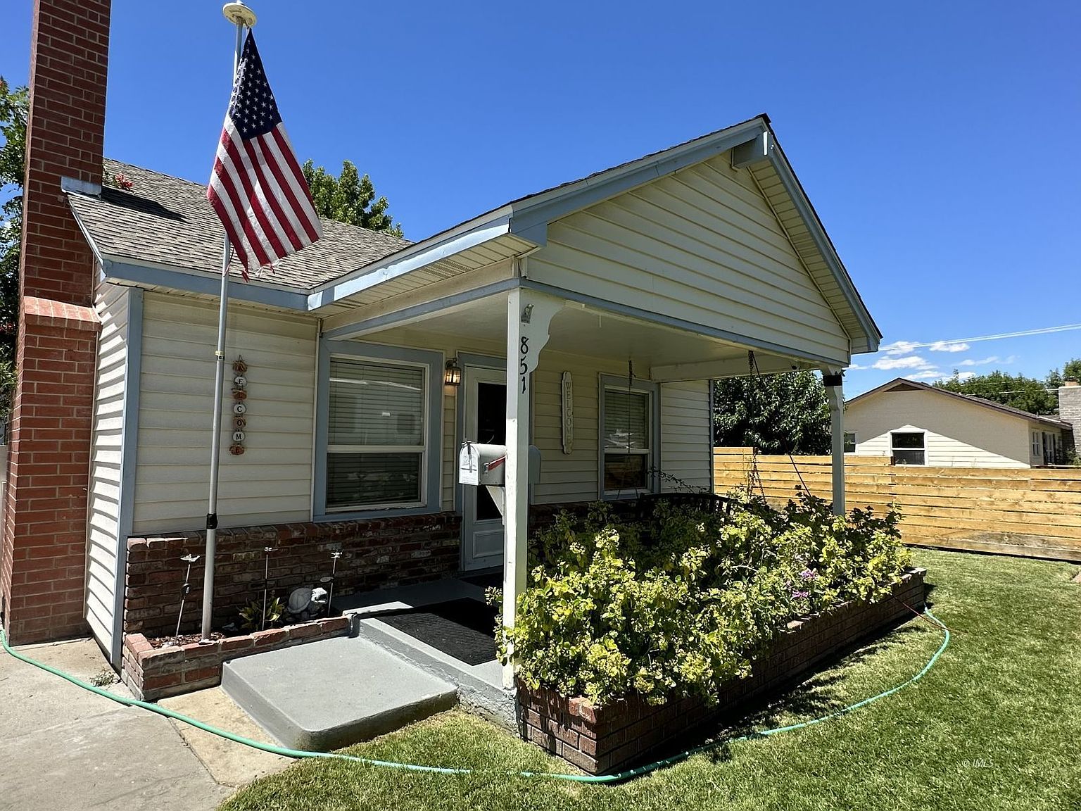 851 Lee St, CA 93514 MLS 2312393 Zillow