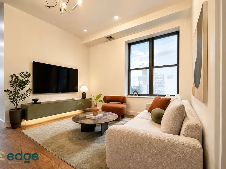690 Prospect Pl #1B — Photo 1