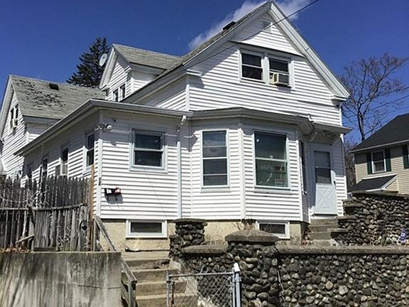 3rd image of 12 Woodland Ct