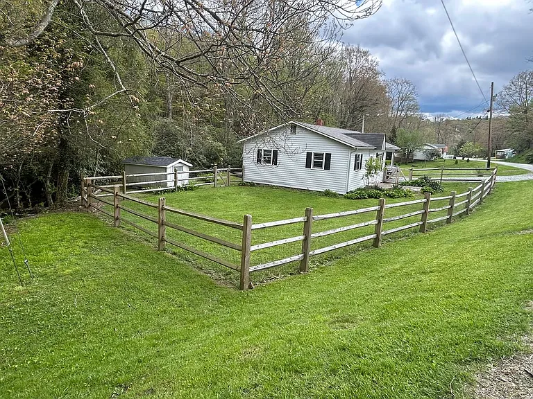 1964 Aho Rd — Photo 2