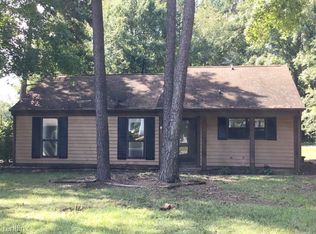 6318 Woodthrush Dr, Charlotte, NC 28227