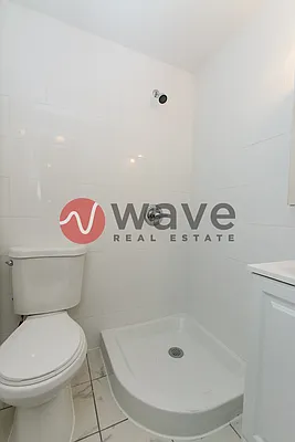 Rented by Wave Real Estate Group | media 5
