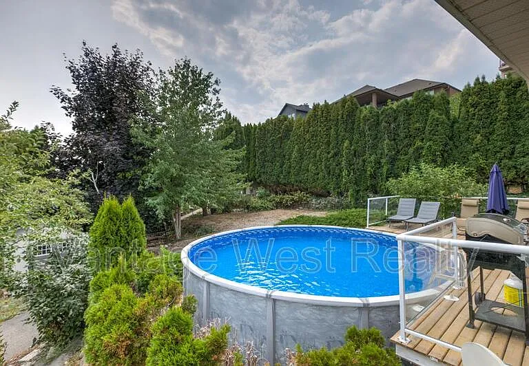 3940 Angus Dr — Photo 21