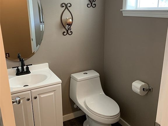 3rd image of 8416 61st Pl NE