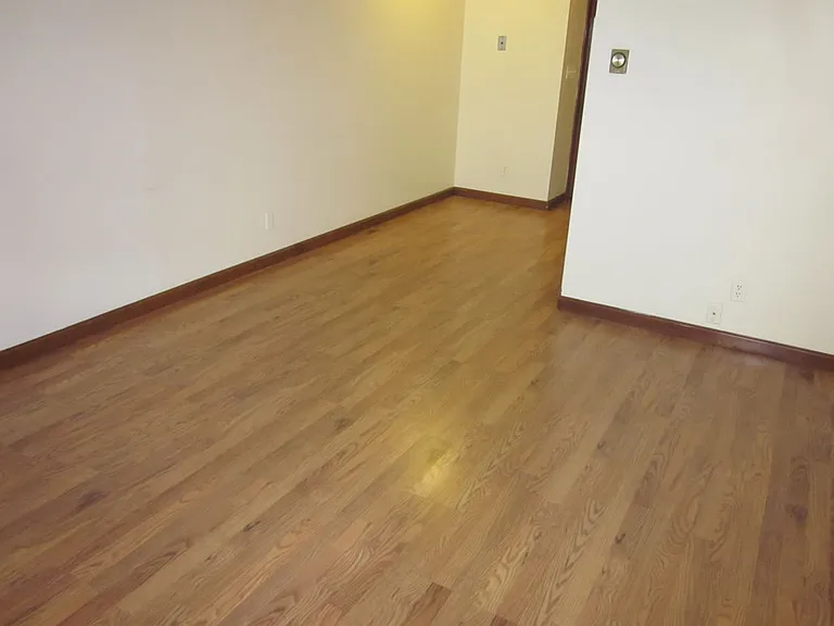 606 W Healey St #1 — Photo 2