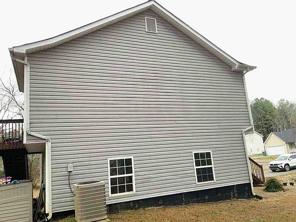 2nd image of 126 Single Tree Dr SE