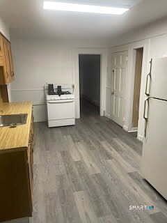 2nd image of 79 Chestnut St