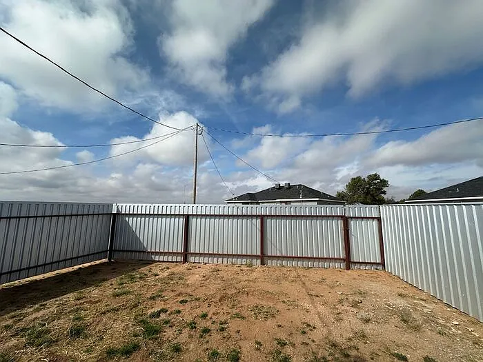 320 Cortez St #B — Photo 11