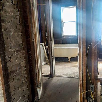 2nd image of 251 Roslyn St