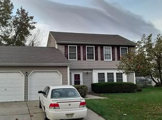 12 Boxwood Cir, Edison, NJ 08820