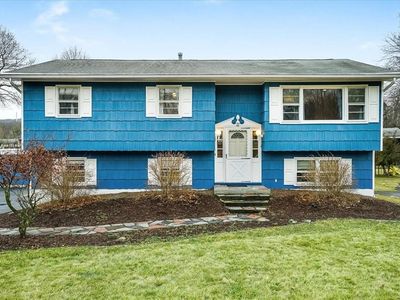 21 Woodlake Drive, Thiells, NY, 10984