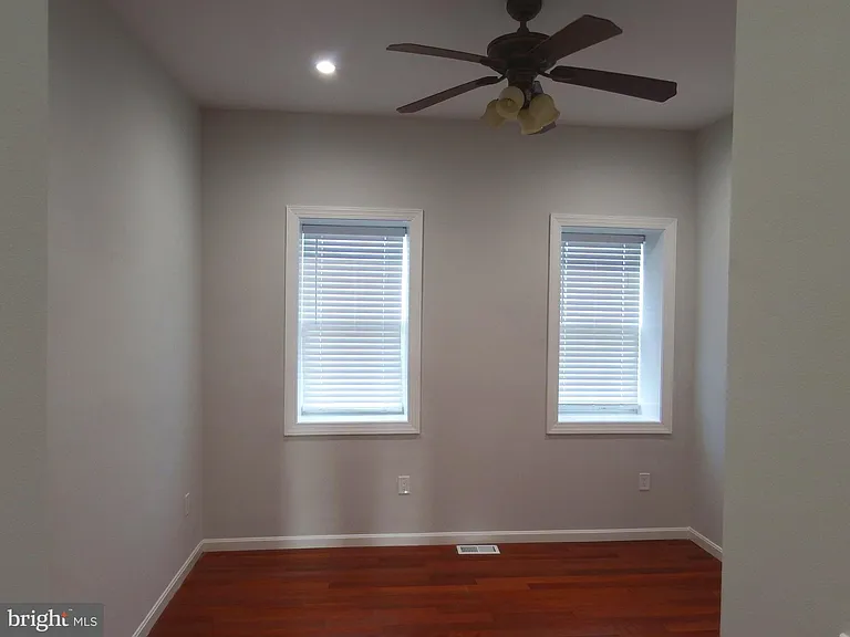 924 S Robinson St — Photo 17