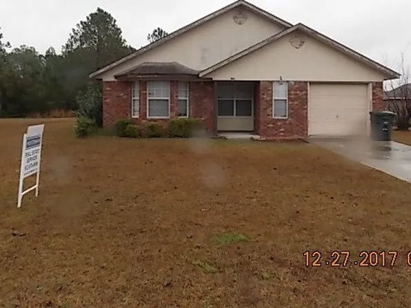901 Rice Ct, Hinesville, GA 31313