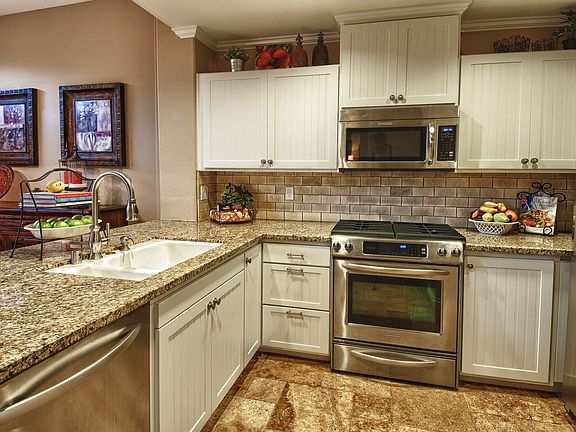 Gourmet Chefs Kitchen 