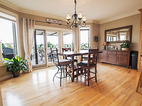 Eat-In Breakfast Area