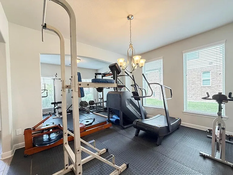 244 Upland Dr — Photo 7