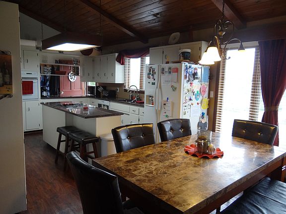 2nd image of 154 Park Ave