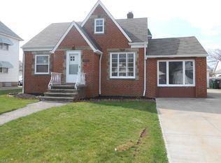 22430 Ivan Ave, Euclid, OH 44123