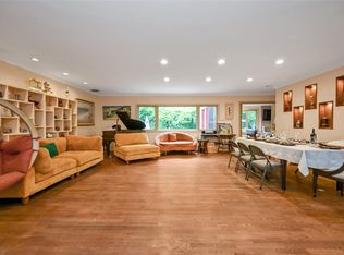 1608 Union Ave, Hewlett, NY 11557