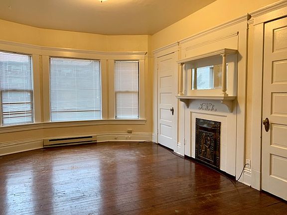 5th image of 203 Bellevue Ave E APT 5