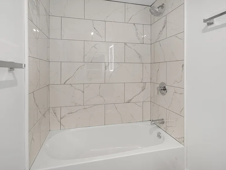518 Linn St — Photo 30