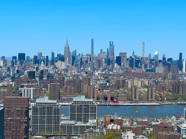 388 Bridge Street image 7 of 20