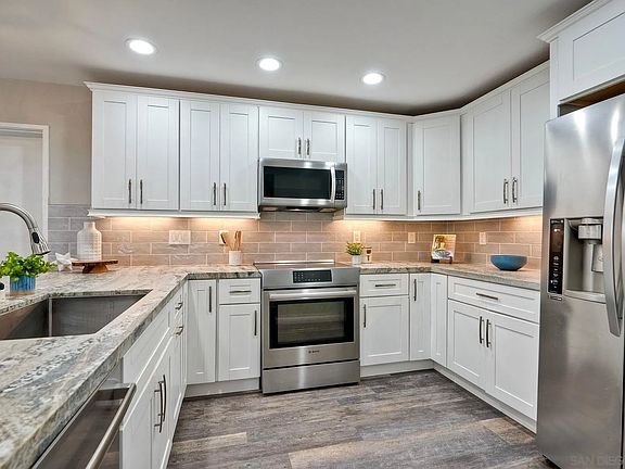 5th image of 4195 Porte De Merano Unit 118