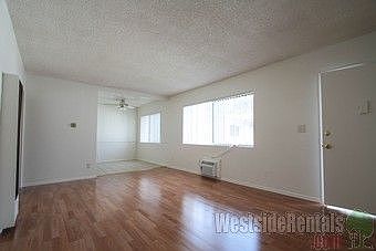 4th image of 6701 Haskell Ave APT 6
