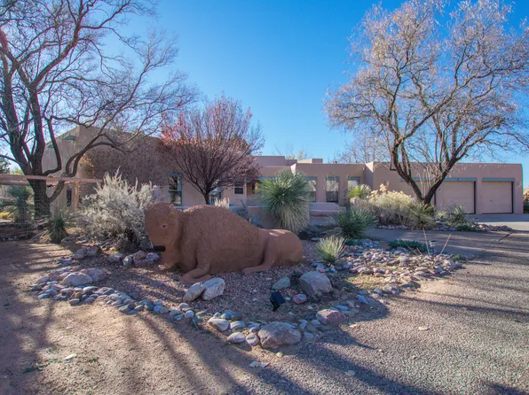 226 San Andres Rd, Corrales, NM 87048