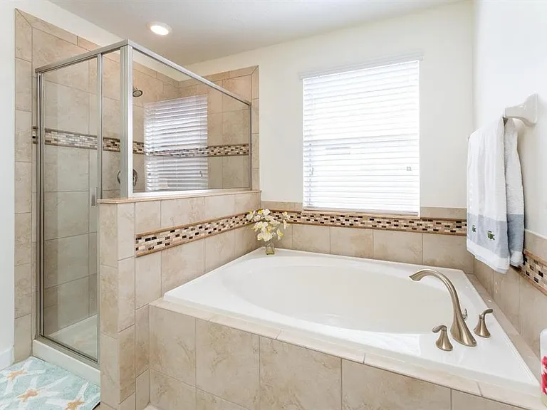 5917 Grassy Point Rd — Photo 12