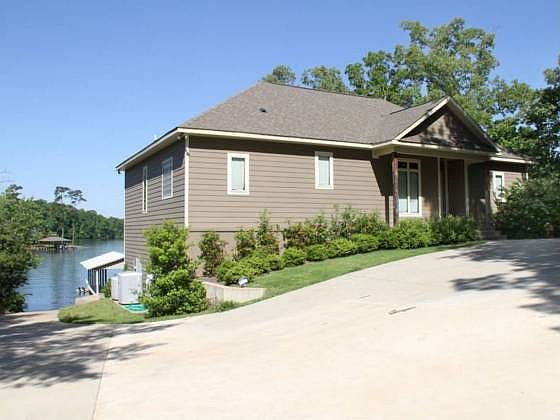 1st image of 61 Olona Dr