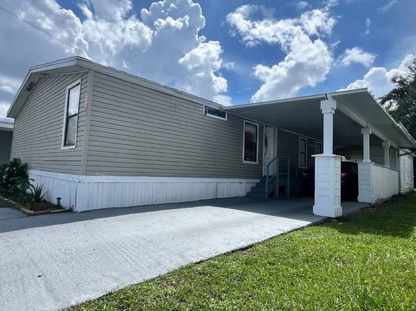 1283 Four Seasons Blvd, Tampa, FL 33613