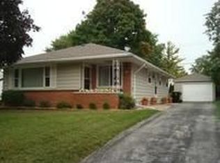 724 N 115th St, Wauwatosa, WI 53226