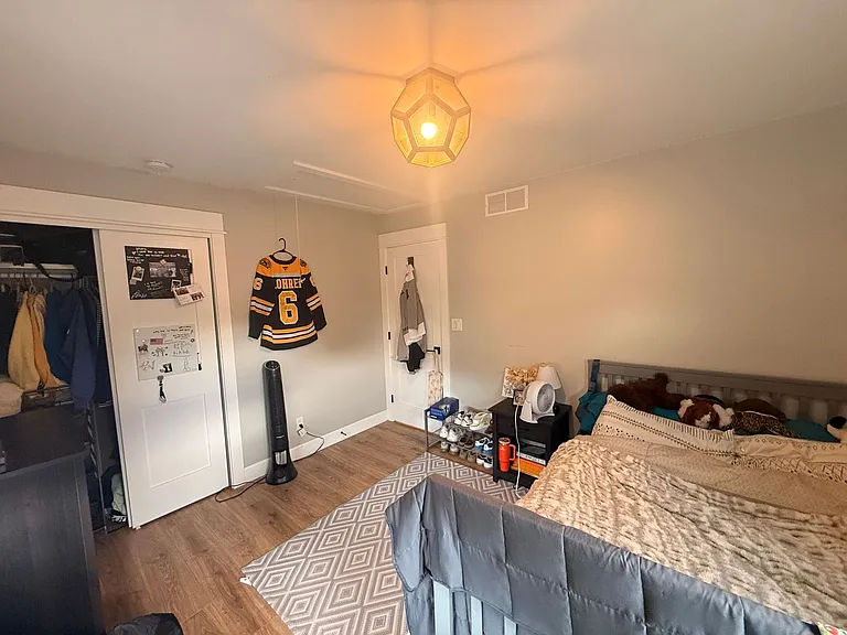 2421 Chase St — Photo 24
