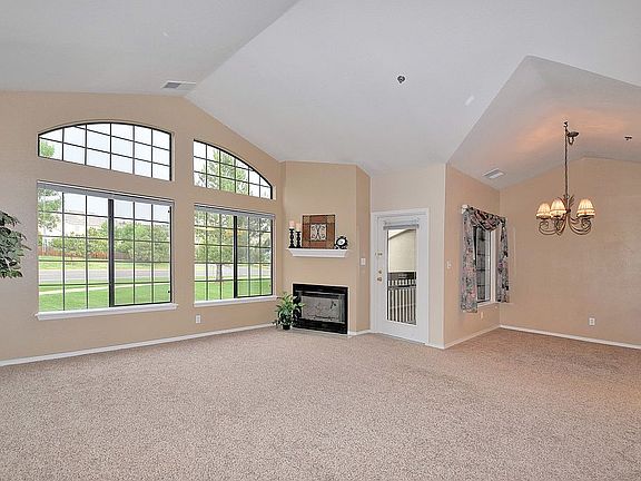 3rd image of 2197 Denton Grv APT 202