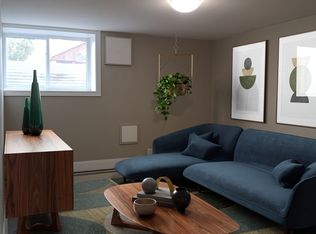 64 Carlton St #2, Saint Catharines, ON L2R1P8