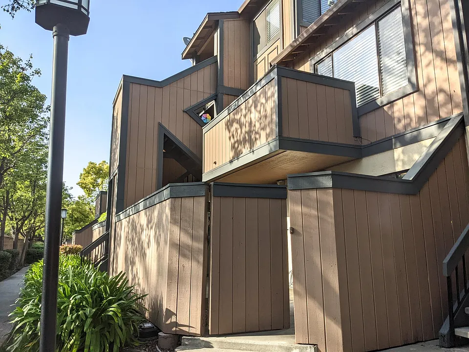 180 Hackamore Cmn