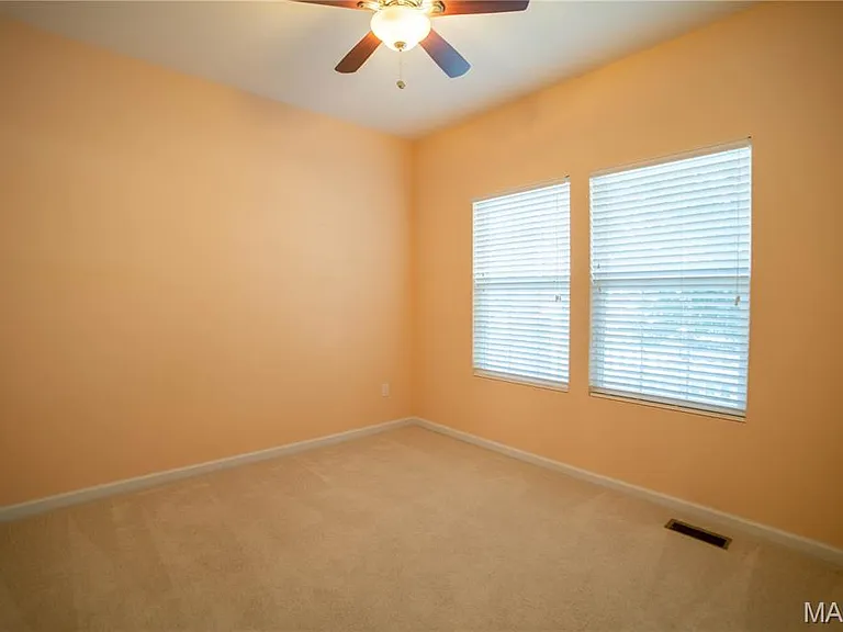 84 Brighton Park Dr — Photo 38