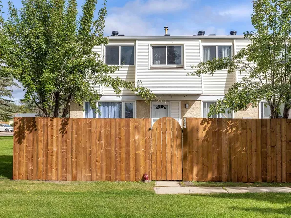 650 Grandin Dr #44, Morinville, AB T8R 1K4