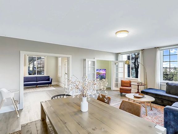 4th image of 2117 W Riverside Ave #2